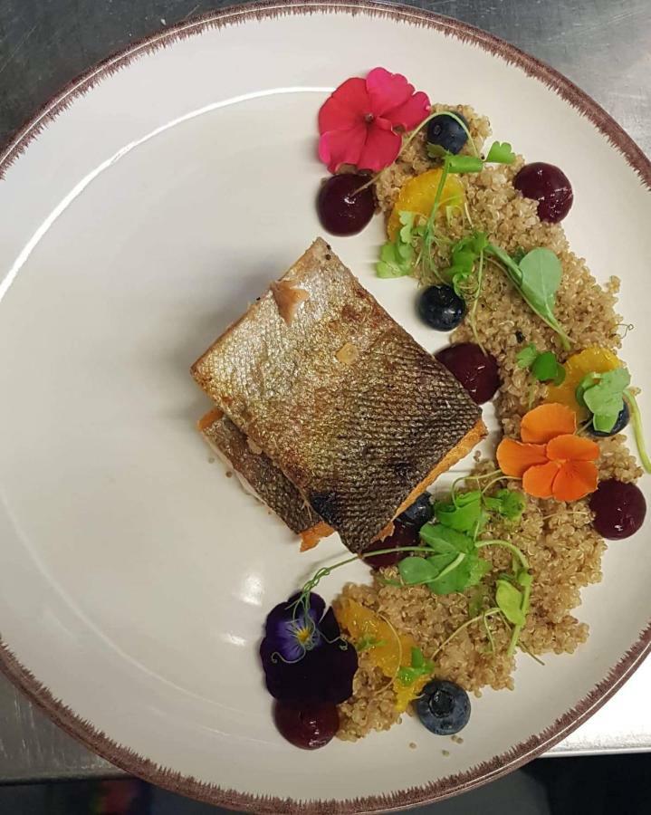 The George At Nunney Hotel Luaran gambar